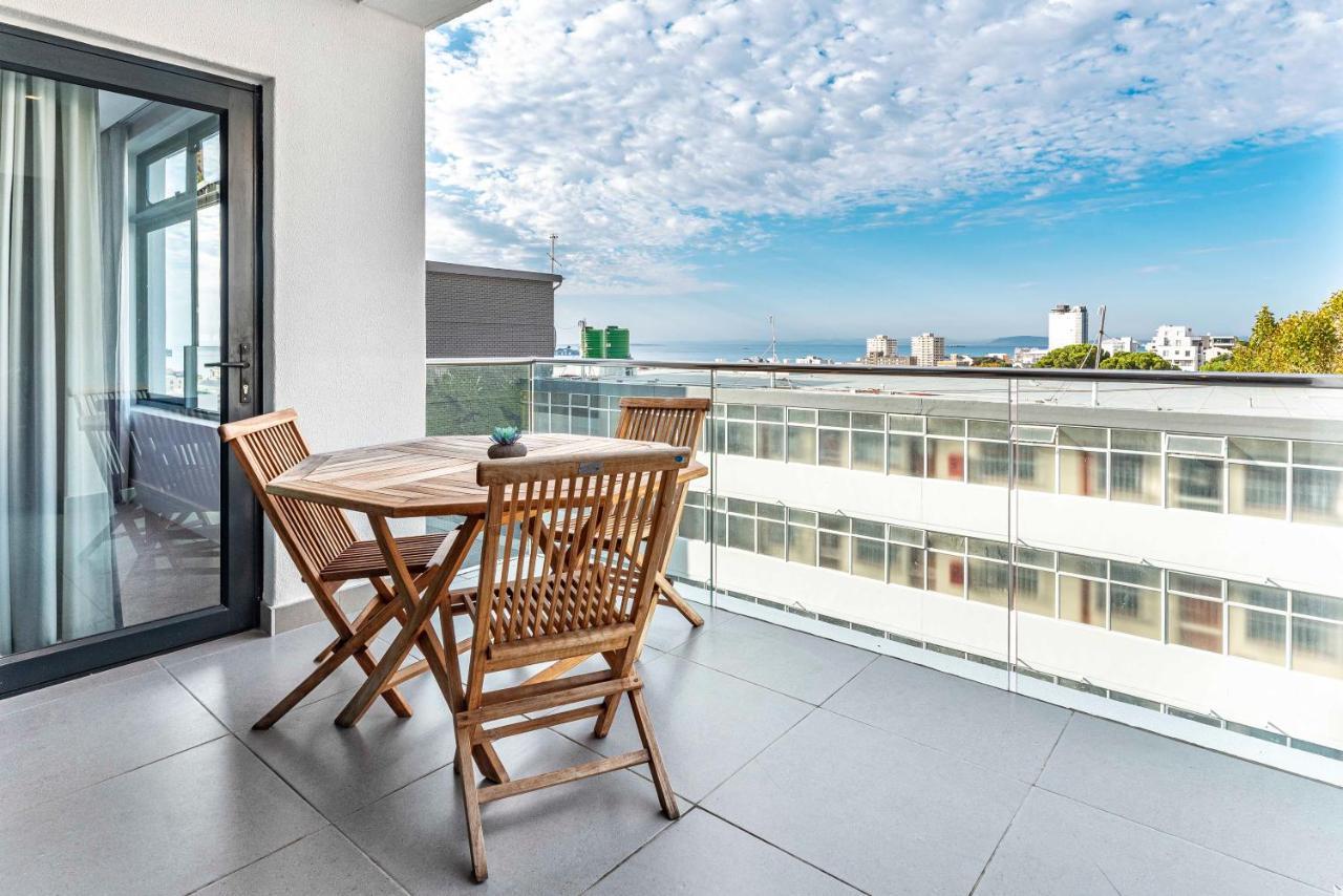 Strand Beach, Magnificent Apartment... Sea Point Kapstaden Eksteriør billede